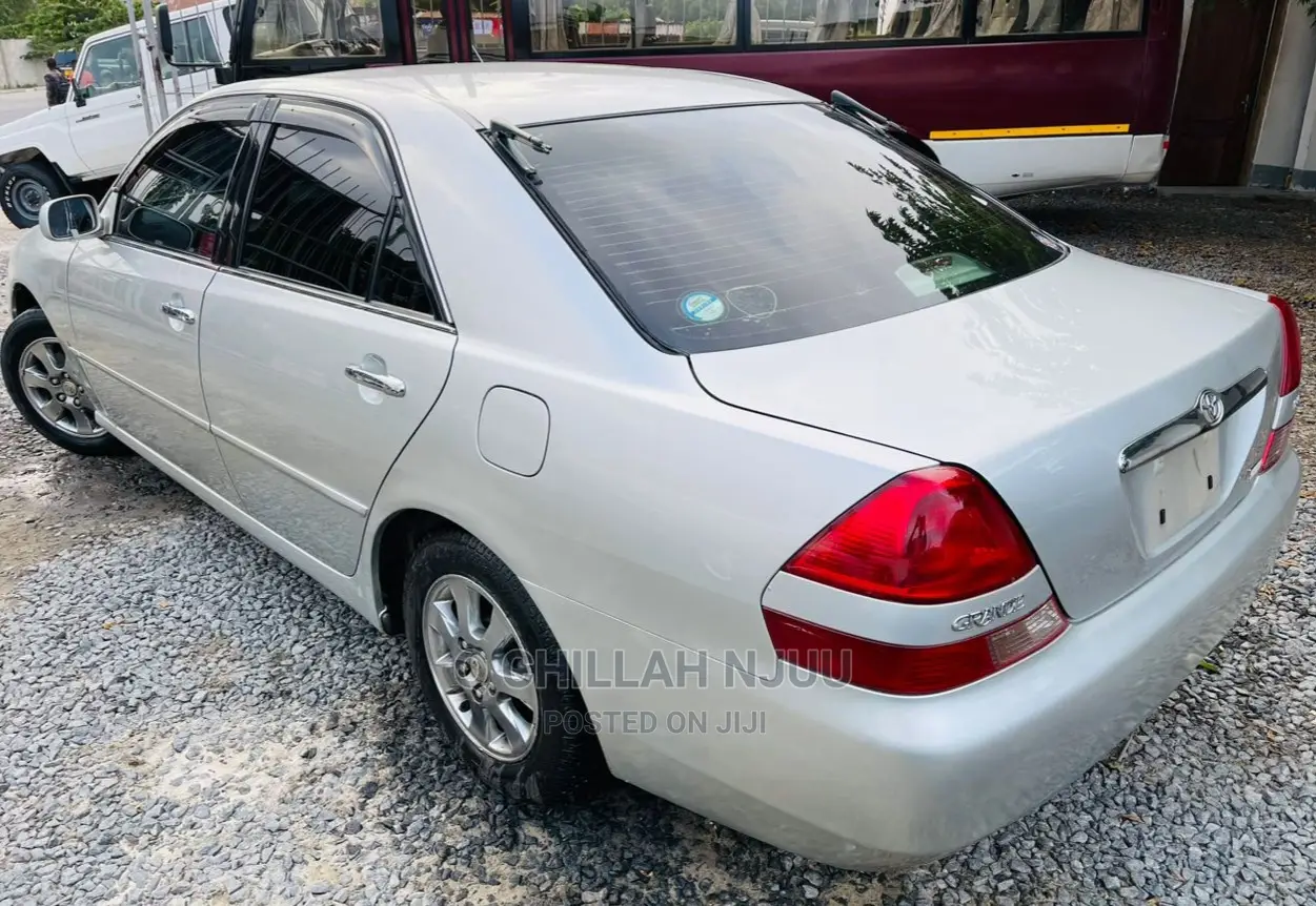 Toyota Mark II 2002 Silver