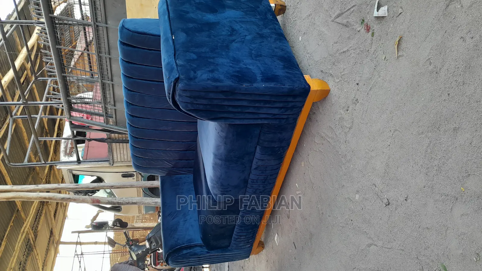 Sofa Ya Watu Wawili