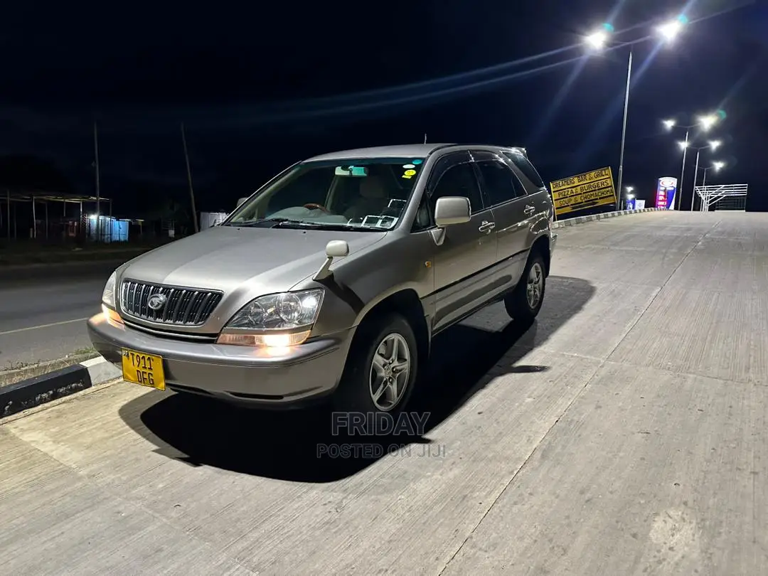 Toyota Harrier 2.2 16V 2002 Gold