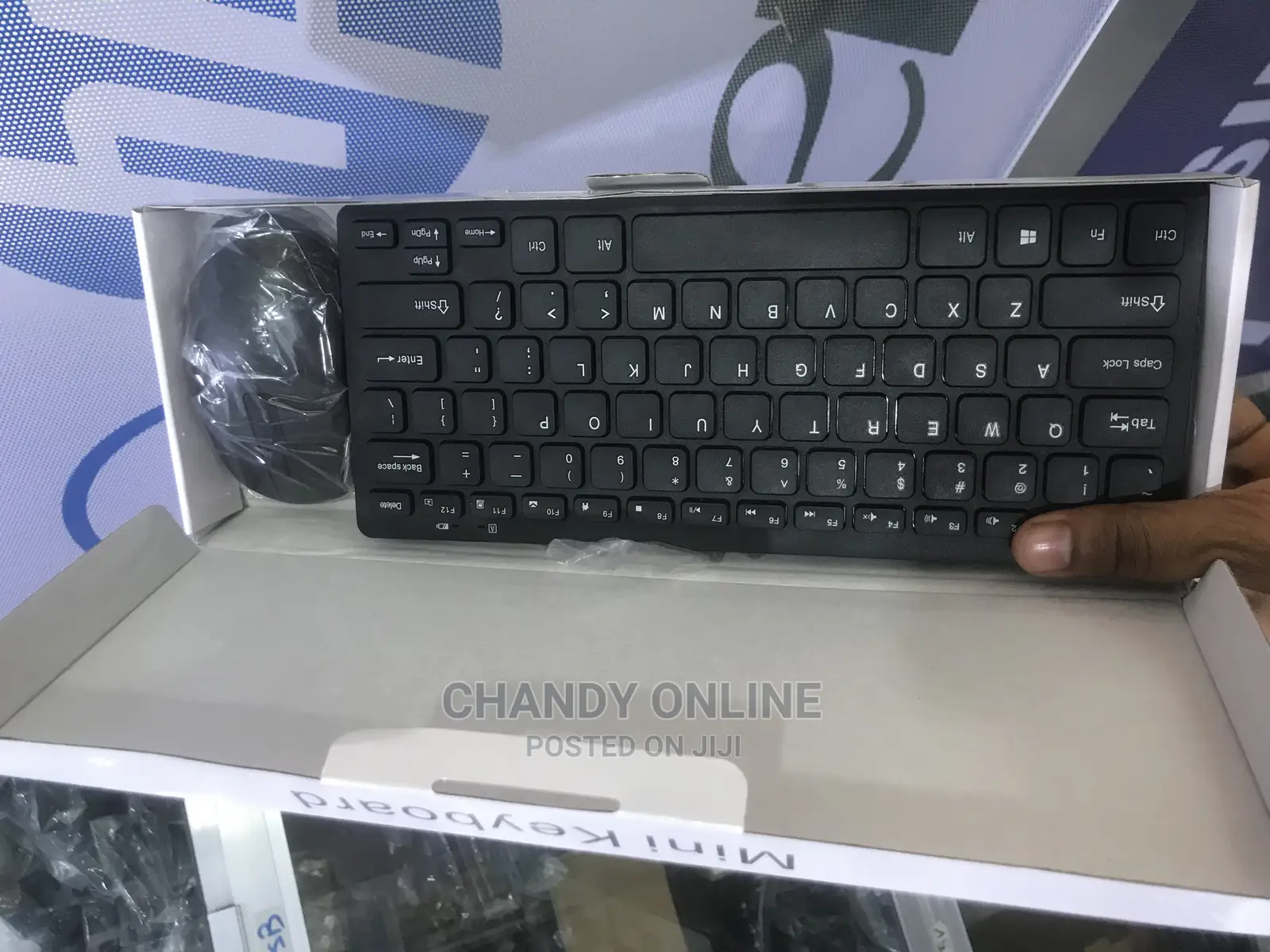 Min Wireless Keyboard and Moise Combo