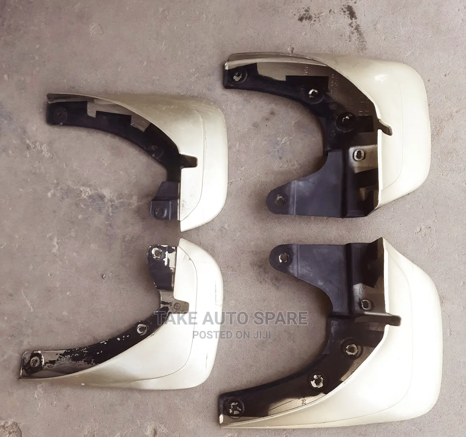 Toyota Noah Mudguard Set
