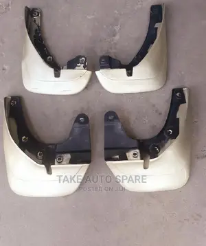 Toyota Noah Mudguard Set