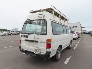 Toyota HiAce 2003 White