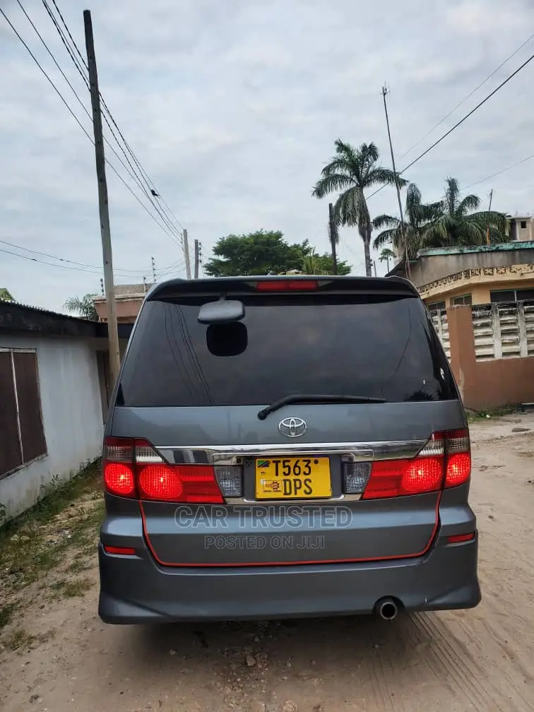 Toyota Alphard 2004 Beige