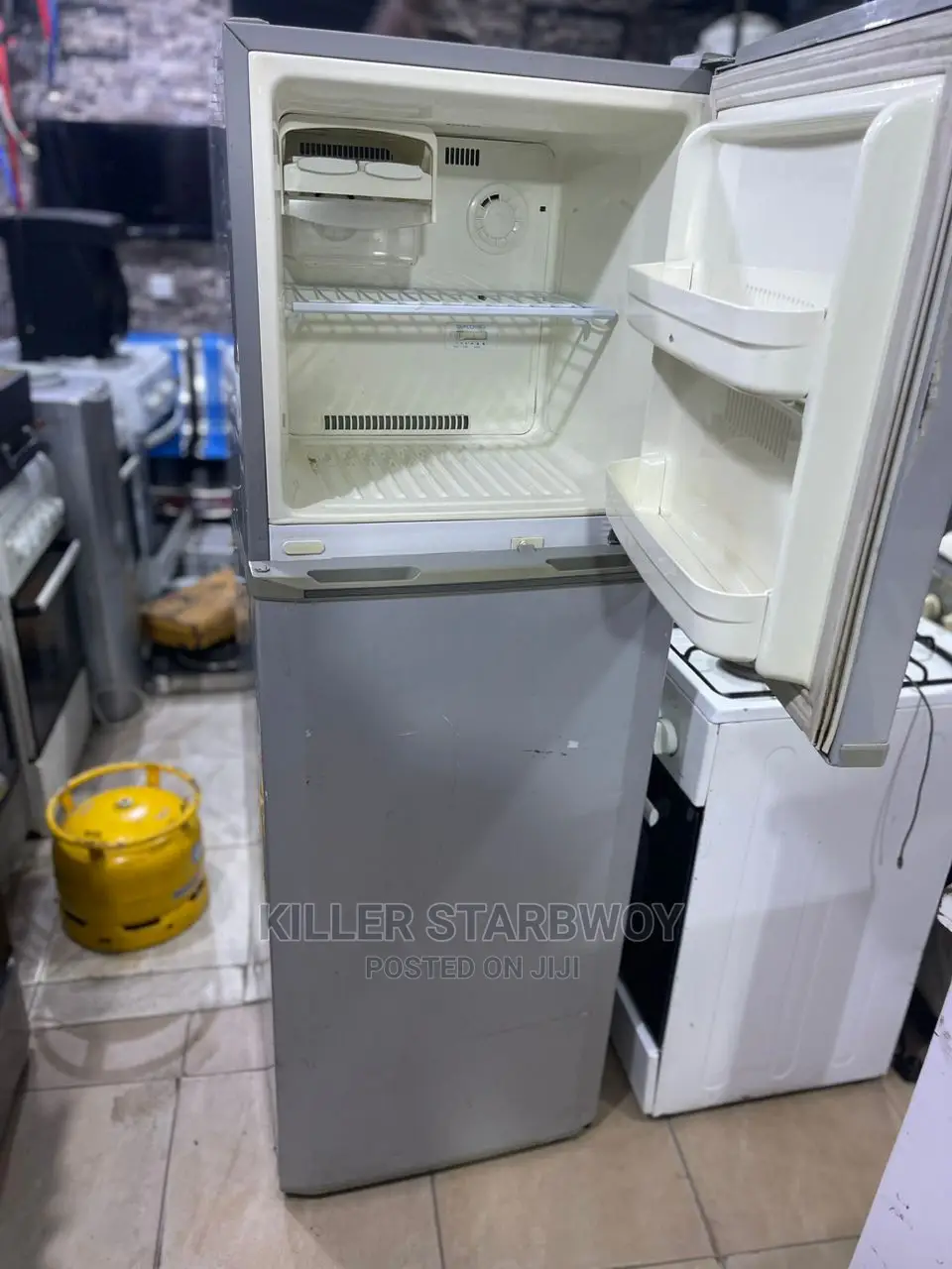 Fridge Inagandisha Na Kupooza Vizur Sana