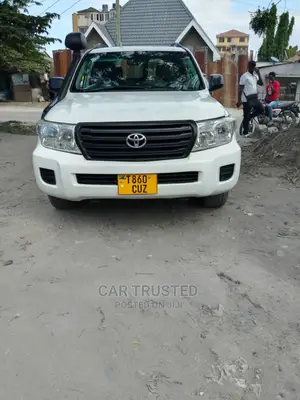 Toyota Land Cruiser 4.5 V8 TD STD 2010 White