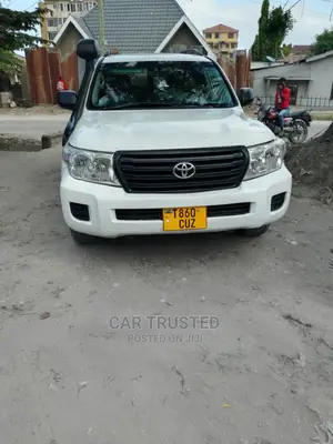 Toyota Land Cruiser 4.5 V8 TD STD 2010 White