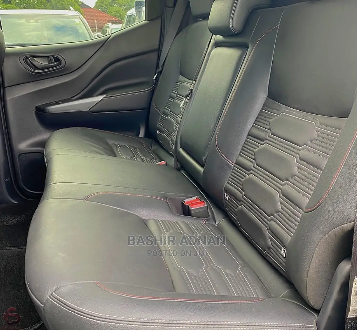 Nissan Navara 2021 Gray