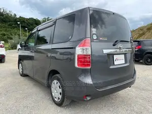 Toyota Noah 2008 Gray