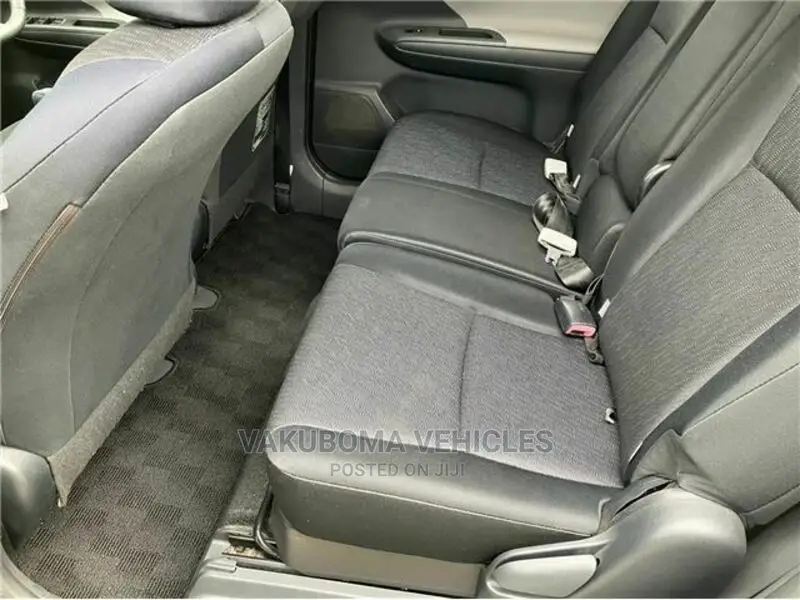 Toyota Wish 2010 Pearl