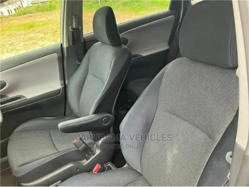 Toyota Wish 2010 Pearl