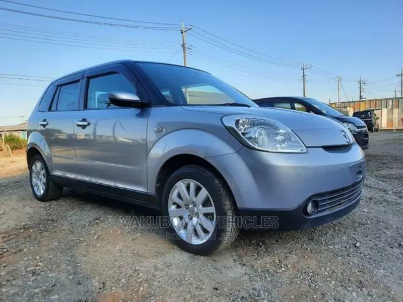 Mazda Verisa 2010 Silver