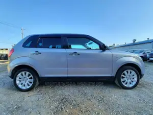 Mazda Verisa 2010 Silver