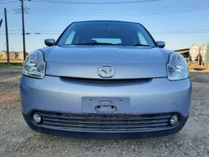 Mazda Verisa 2010 Silver