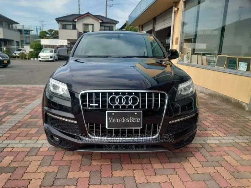 Audi Q7 2010 Black