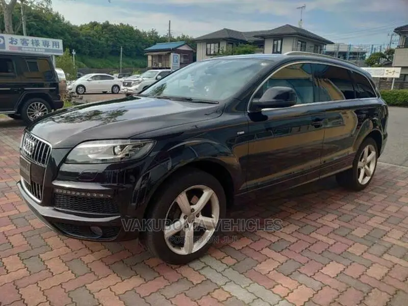 Audi Q7 2010 Black