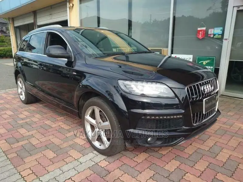 Audi Q7 2010 Black