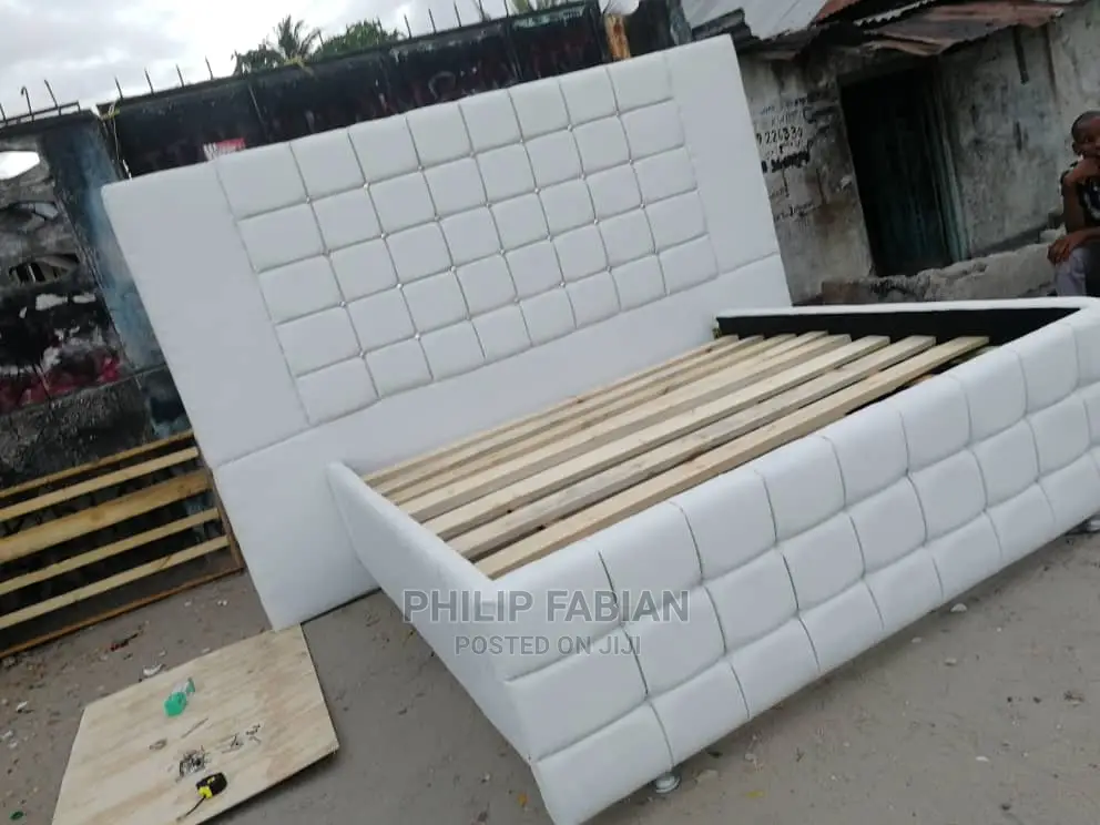 Bed Sofa Mpya