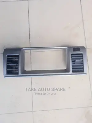 Toyota Raum 2003-2011.Facial Radio Panel.