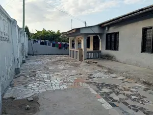 3bdrm Apartment in Kimara for rent