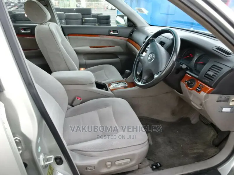 Toyota Mark II 2004 Silver