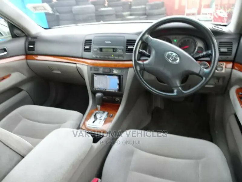 Toyota Mark II 2004 Silver