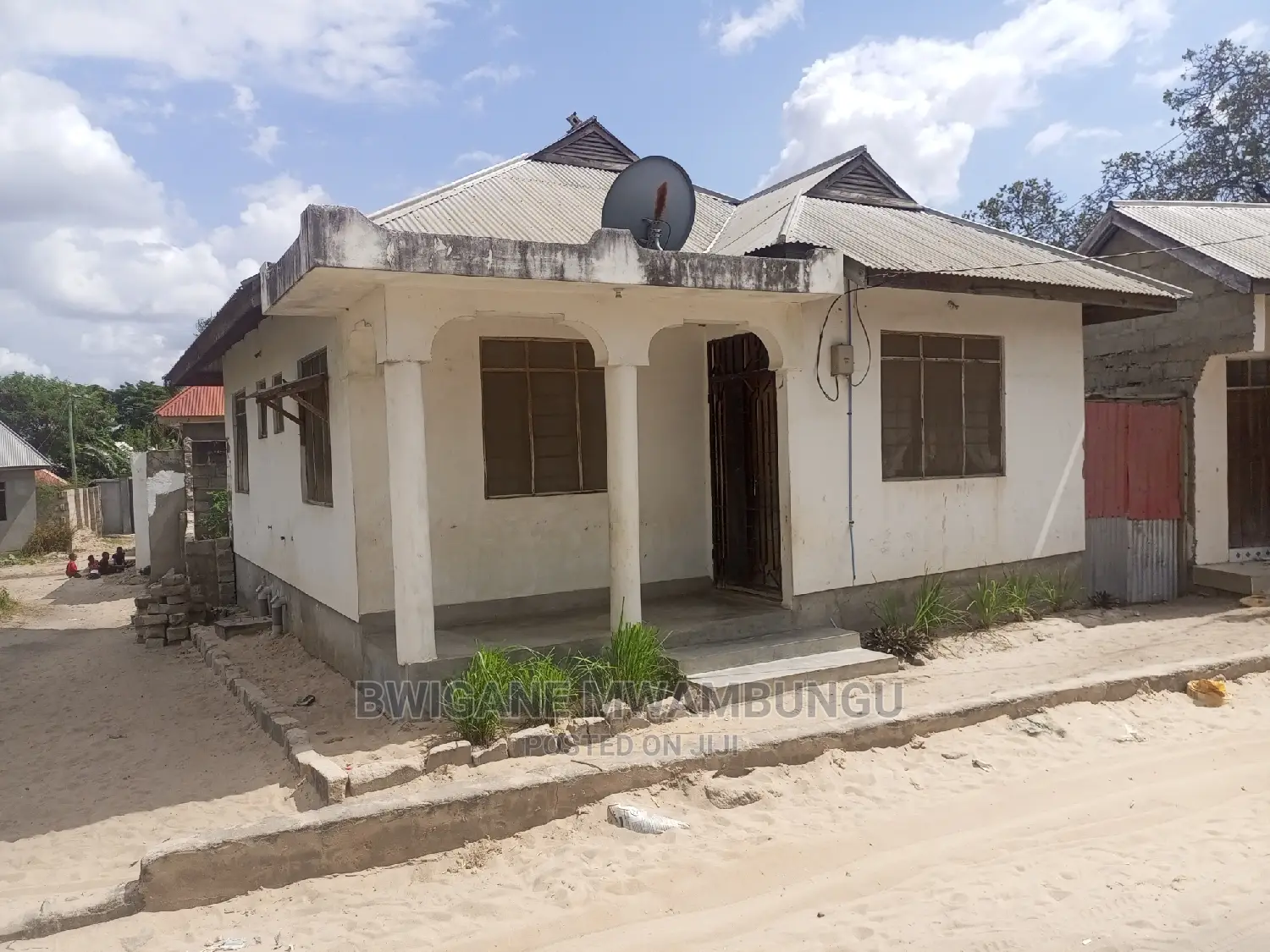 Furnished 3bdrm Apartment in Mwambungu Broker, Mbagala for sale