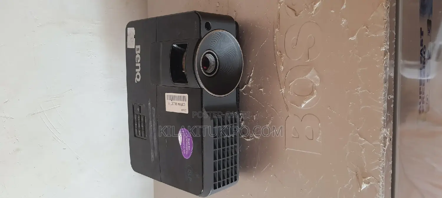 Benq Projector With HDMI