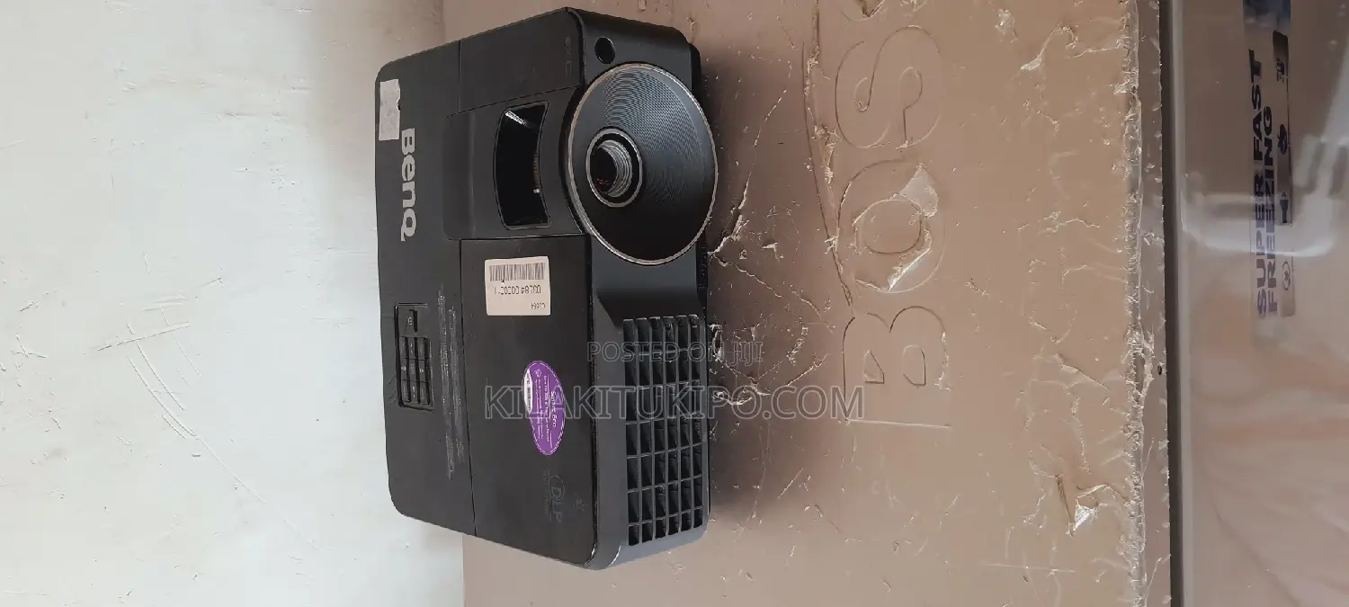 Benq Projector With HDMI