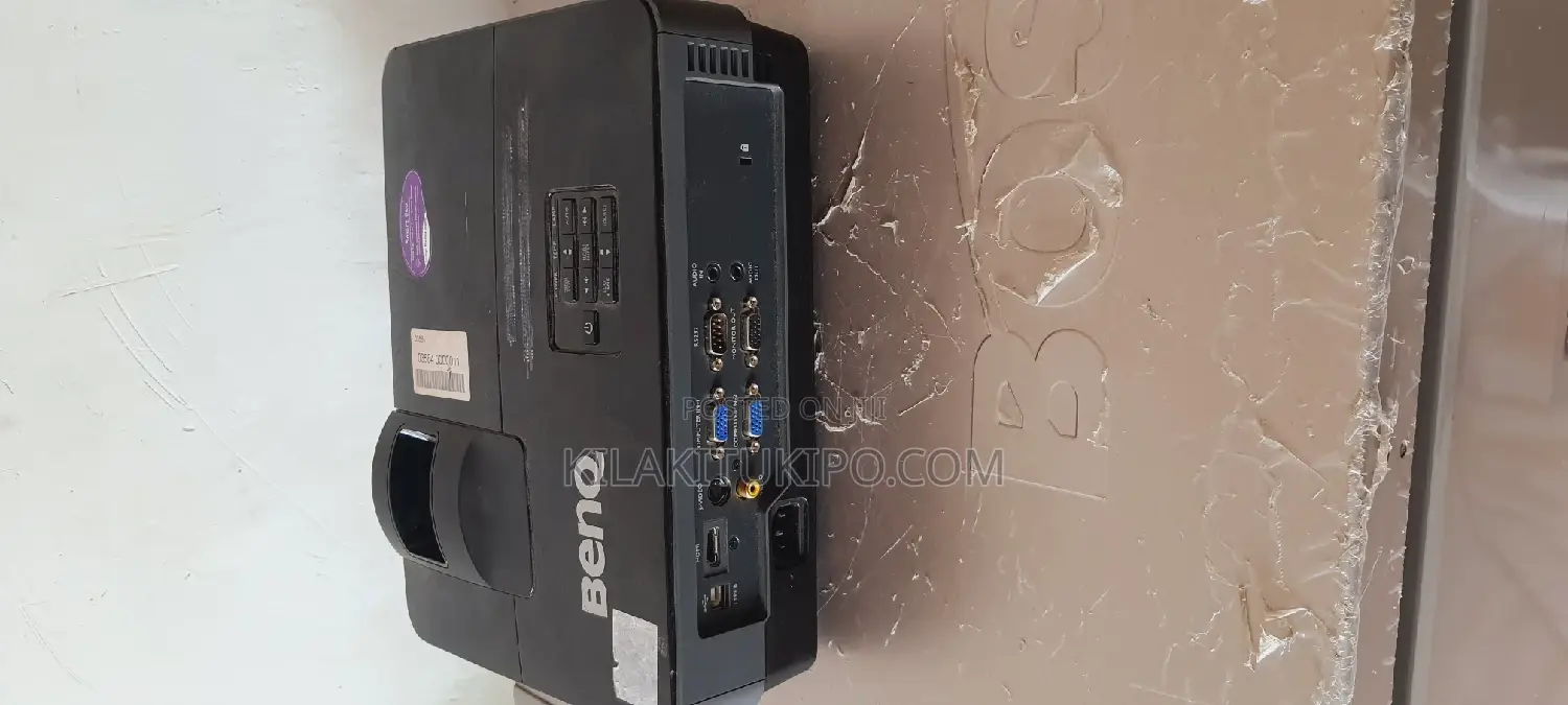 Benq Projector With HDMI