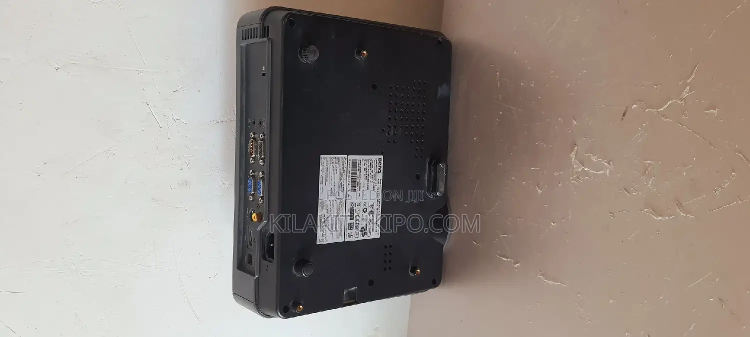 Benq Projector With HDMI