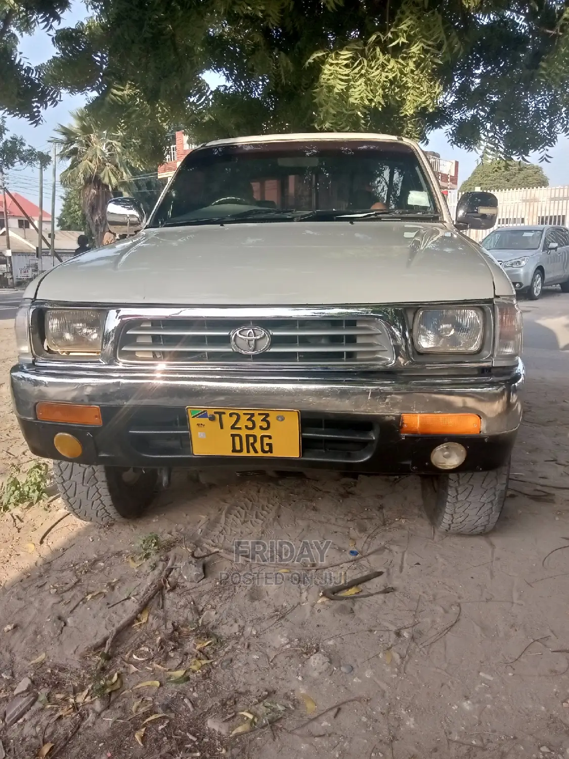 Toyota Hilux 2000 White