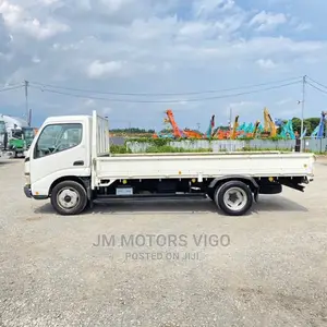 Toyota Dyna Flat Body