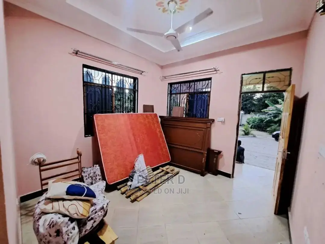1bdrm Apartment in Kimara for rent