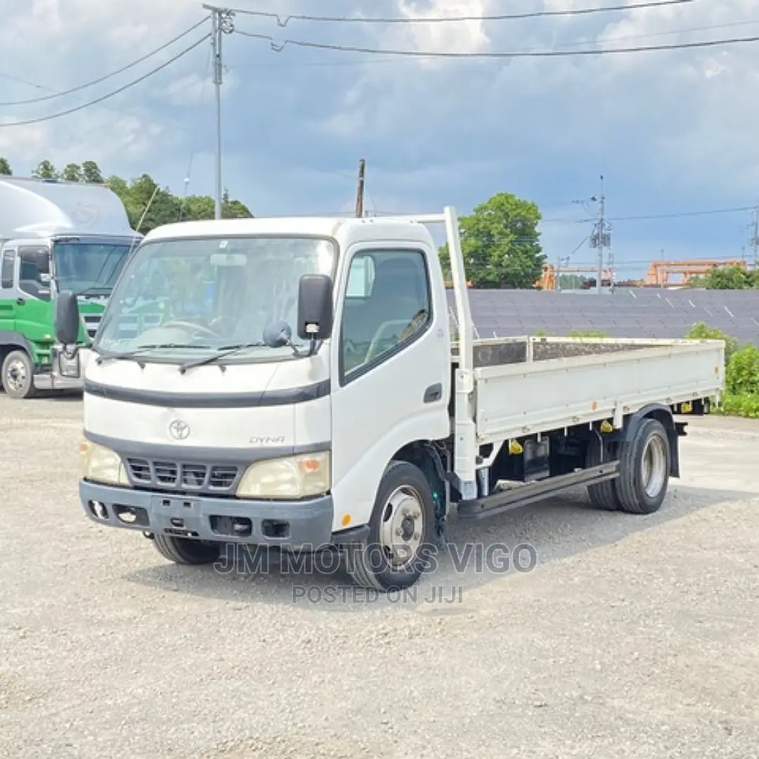 Toyota Dyna Flat Body