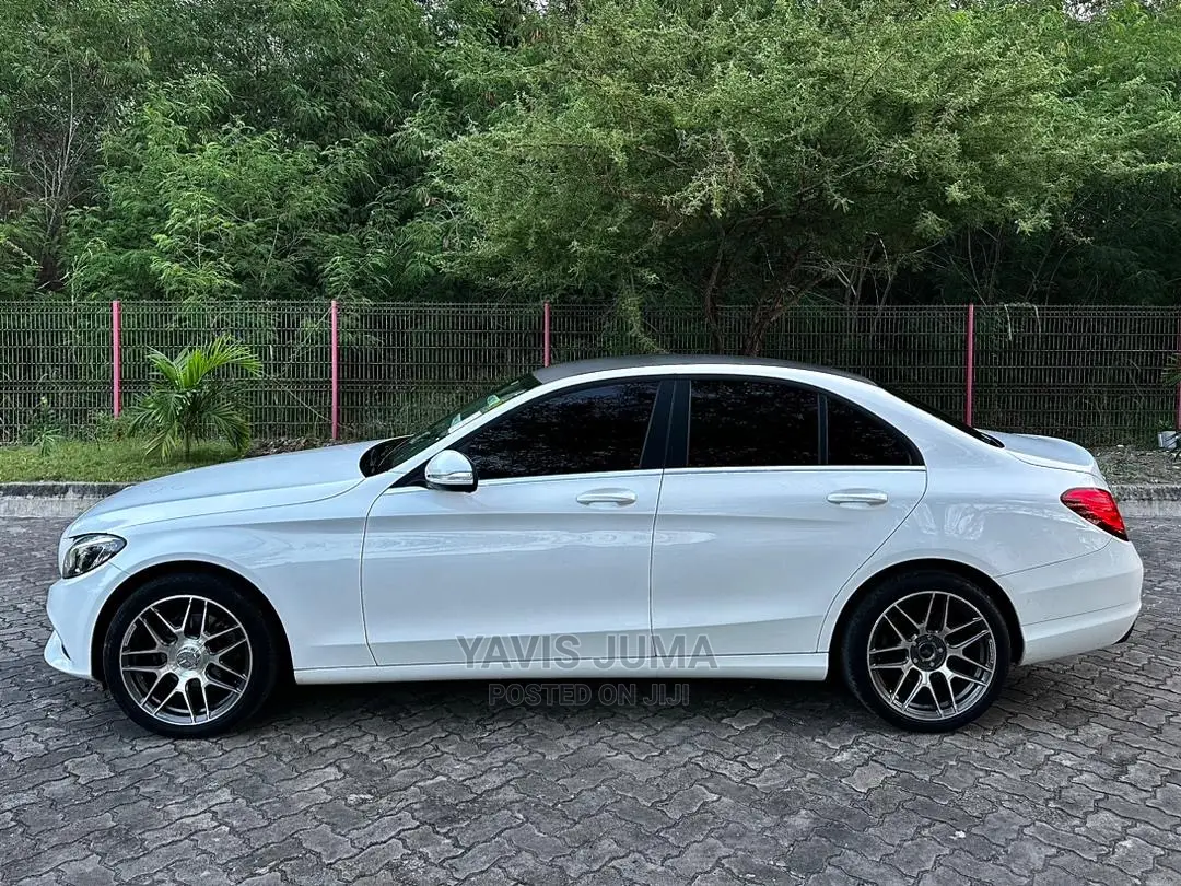 Mercedes-Benz C-Class 2014 White