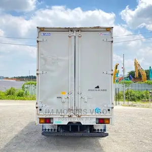 Mitsubishi Canter Box Body
