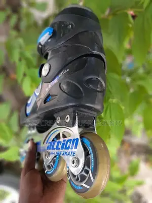 Action Roller Skate