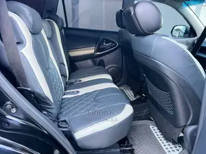 Toyota Vanguard 2011 Black