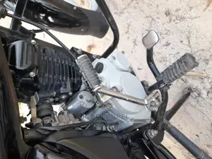 Bajaj Boxer 125 2022 Black