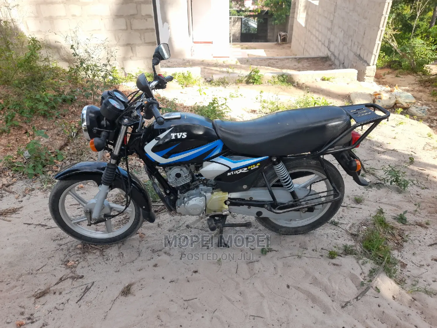 TVS HLX 125 2022 Black