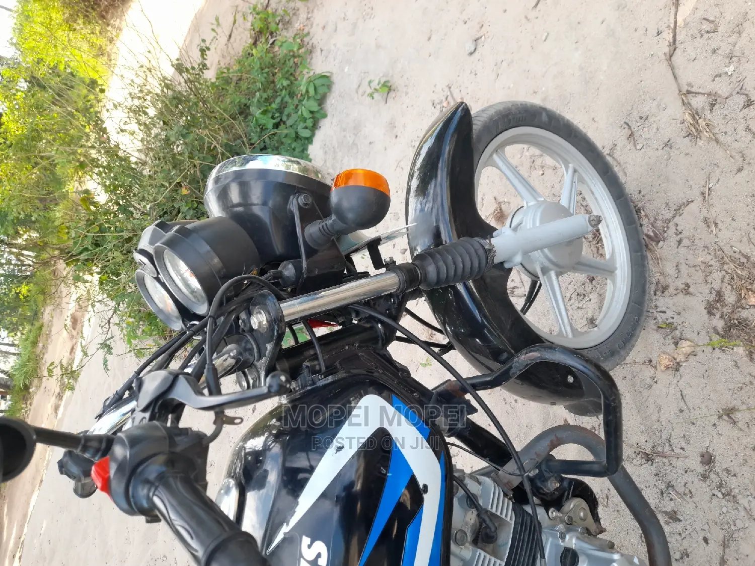 TVS HLX 125 2022 Black