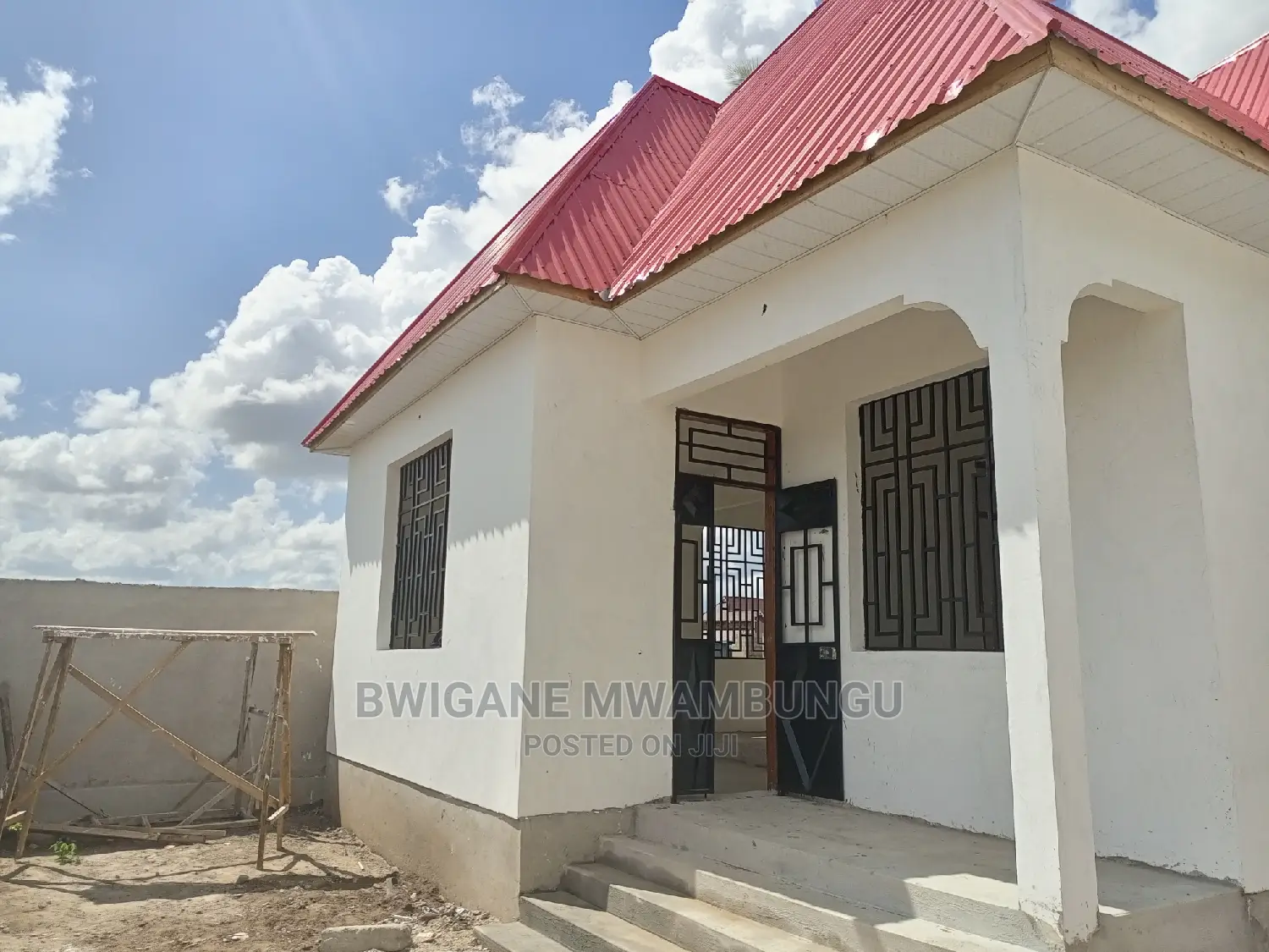 3bdrm Apartment in Mwambungu Broker, Mbagala for sale