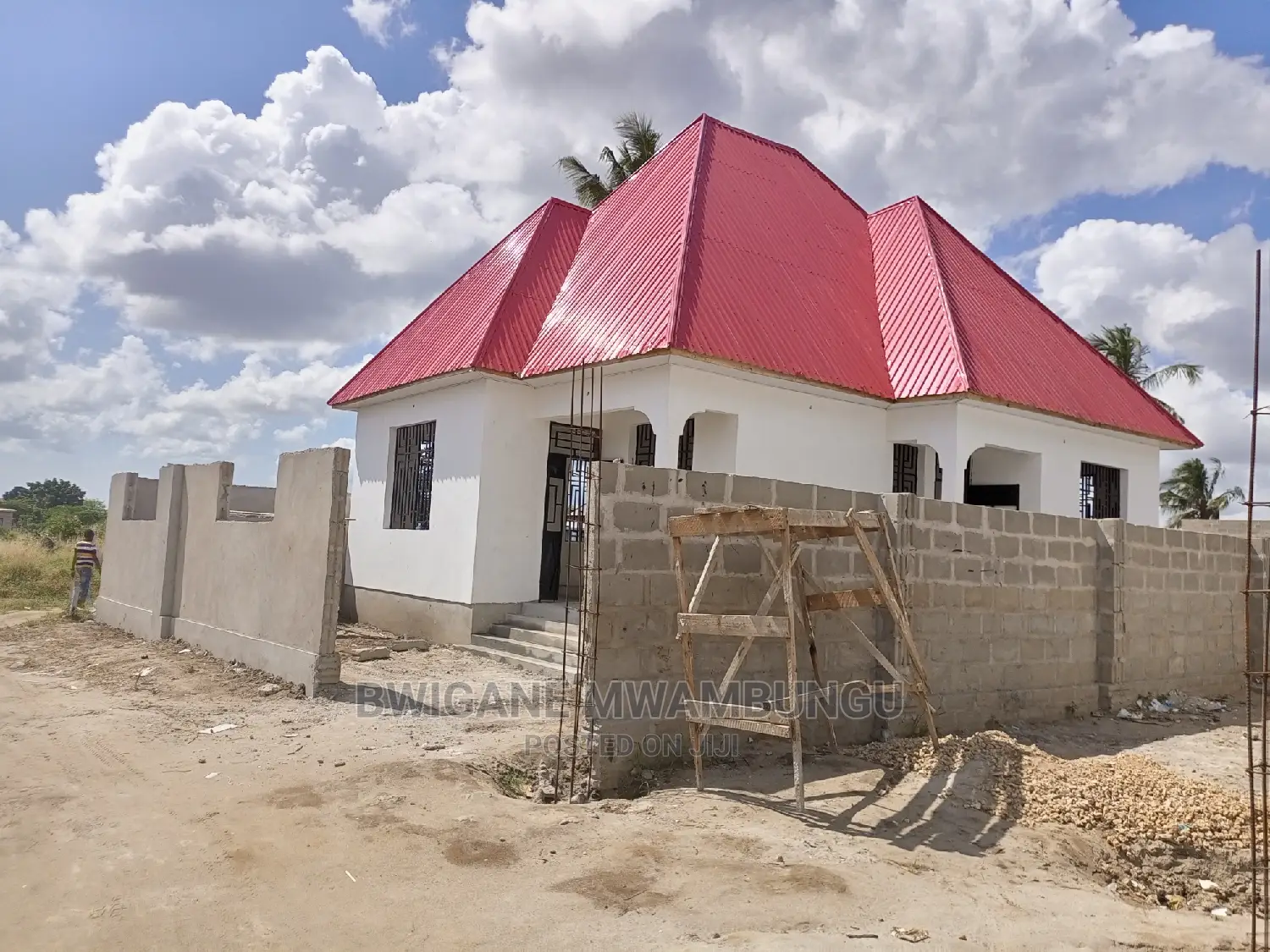 3bdrm Apartment in Mwambungu Broker, Mbagala for sale