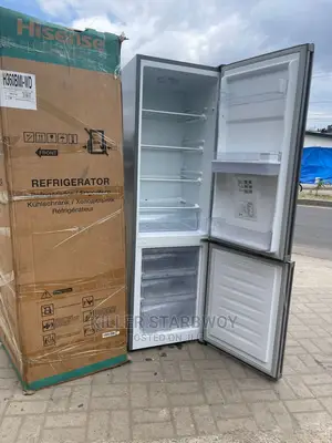 Hisense Kubwa Sana Yenye Dispensa