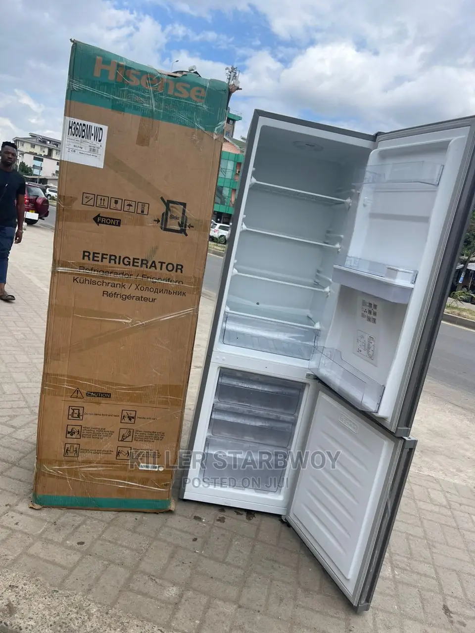 Hisense Kubwa Sana Yenye Dispensa