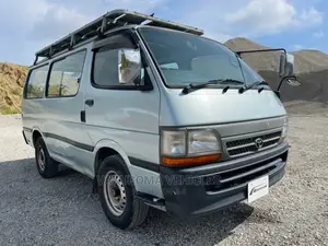Toyota HiAce 2003 Green