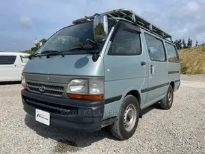 Toyota HiAce 2003 Green