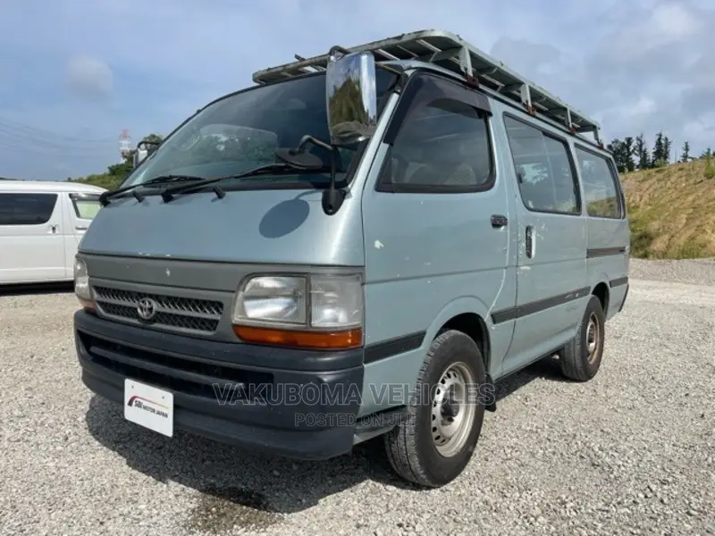 Toyota HiAce 2003 Green