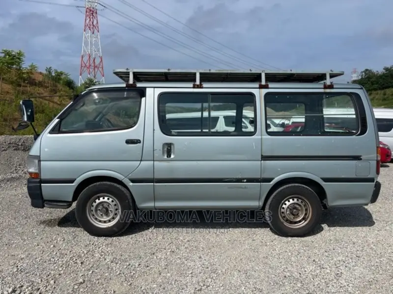 Toyota HiAce 2003 Green